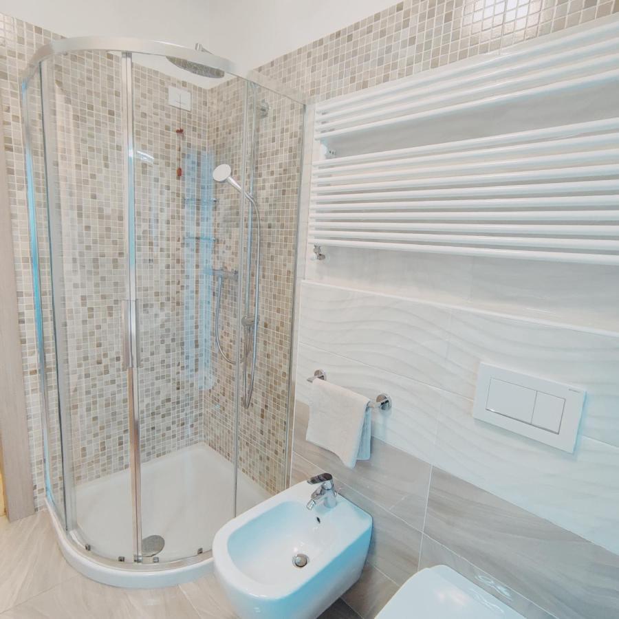 Casa Vacanze Da Marti Tirano Exteriör bild